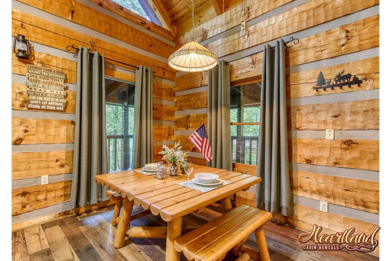 Cozy Mountain Hideaway Villa Gatlinburg Exterior photo