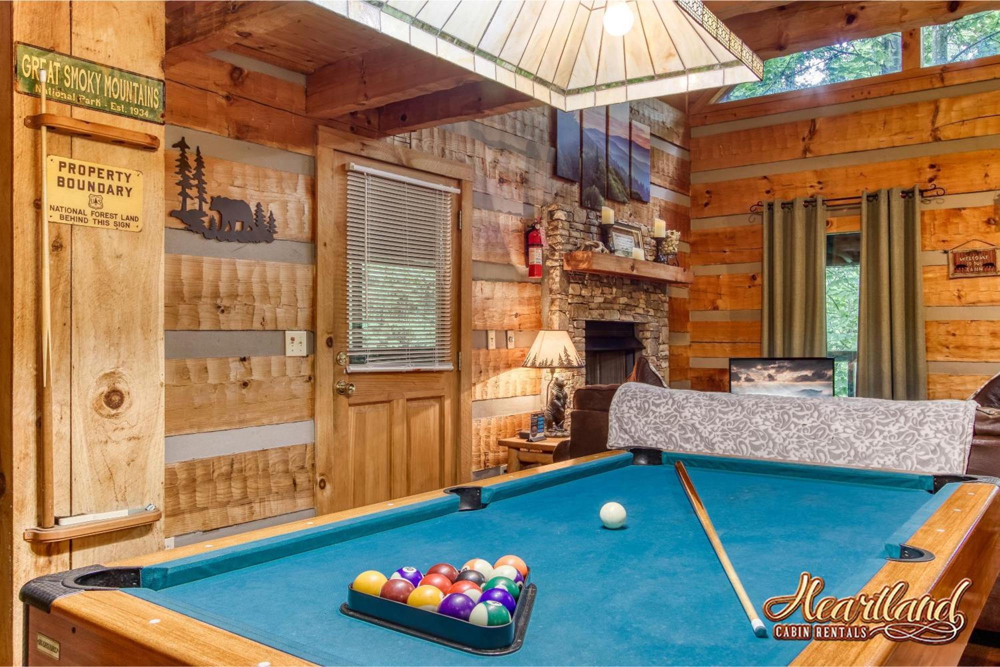 Cozy Mountain Hideaway Villa Gatlinburg Exterior photo